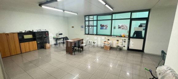 5-salle Entrepôt à Albano Sant'Alessandro, Italy No. 121902 4