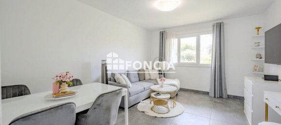 Apartamento de 1 dormitorio en Hyeres, France No. 336868 2