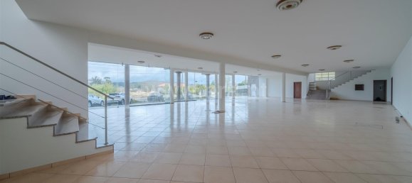 Propiedad comercial en Carvalhosa, Portugal 853 m² No. 86208 4