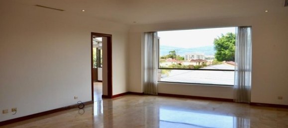 Condominio de 3 dormitorios en Santa Ana, Costa Rica No. 835 5