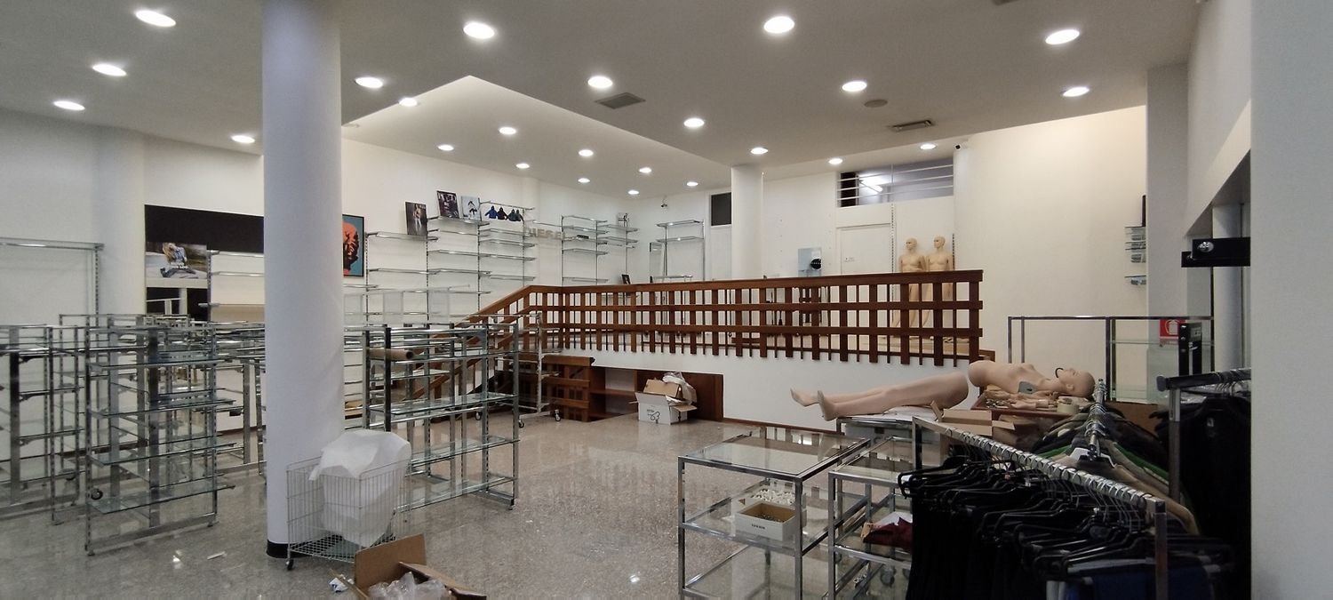  عقار تجاري في Abano Terme, Italy 322متر مربع رقم 313272