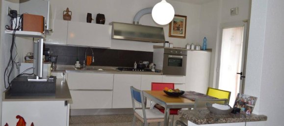 5 rooms Villa in Albisola Superiore, Italy No. 104229 2