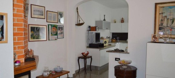 5 rooms Villa in Albisola Superiore, Italy No. 104229 7