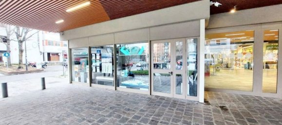 Коммерческая недвижимость 65м² в Реджо Эмилия, Италия № 371941 5