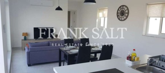 2 bedrooms Penthouse in Santa Venera, Malta No. 9932 4