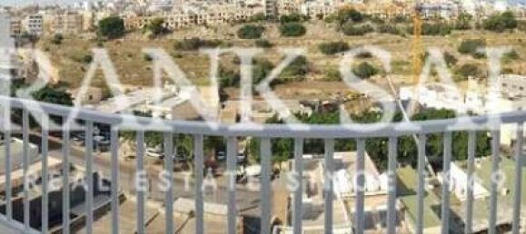 2 bedrooms Penthouse in Santa Venera, Malta No. 9932 5