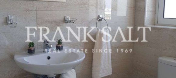 2 bedrooms Penthouse in Santa Venera, Malta No. 9932 9