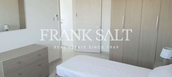 2 bedrooms Penthouse in Santa Venera, Malta No. 9932 11