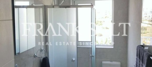 2 bedrooms Penthouse in Santa Venera, Malta No. 9932 10