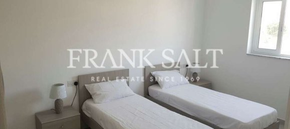 2 bedrooms Penthouse in Santa Venera, Malta No. 9932 7