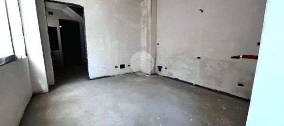 5 bedrooms Apartment in Turin, Italy No. 326860 9