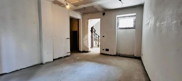 5 bedrooms Apartment in Turin, Italy No. 326860 4