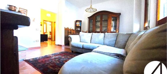 3 rooms Apartment in Prato, Italy No. 48808 13