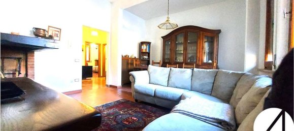 3 rooms Apartment in Prato, Italy No. 48808 7