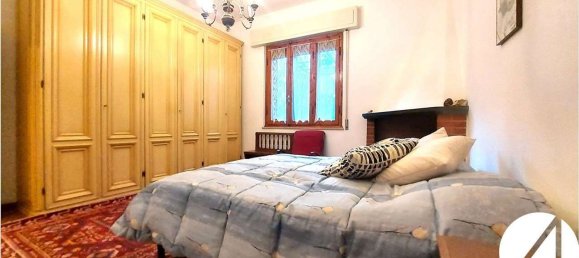 3 rooms Apartment in Prato, Italy No. 48808 27