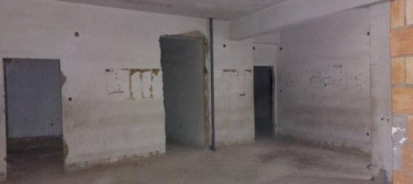 Propriété commerciale à Gioia Tauro, Italy 1292m² No. 293910 10