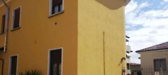 3-salle Appartement à Bovisio Masciago, Italy No. 182423 3