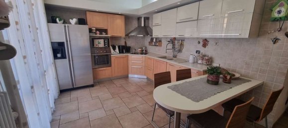 Квартира с 4 комнатами в Лимбьяте, Италия № 130476 5