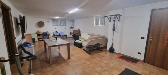 Квартира с 4 комнатами в Лимбьяте, Италия № 130476 20