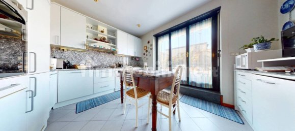 5 bedrooms Apartment in Turin, Italy No. 192334 36