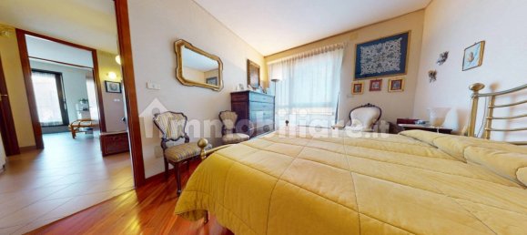 5 bedrooms Apartment in Turin, Italy No. 192334 16