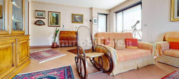 5 bedrooms Apartment in Turin, Italy No. 192334 5