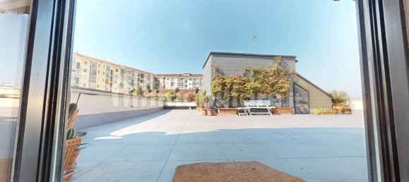 5 bedrooms Apartment in Turin, Italy No. 192334 9