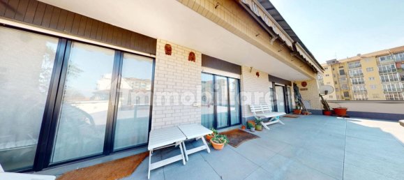 5 bedrooms Apartment in Turin, Italy No. 192334 37