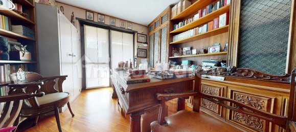 5 bedrooms Apartment in Turin, Italy No. 192334 8