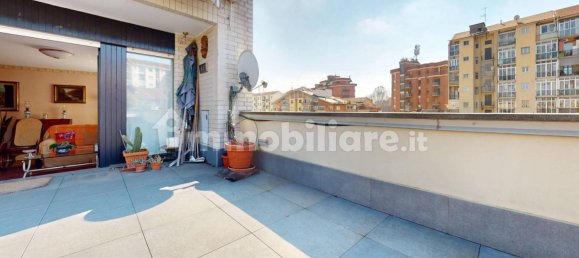 5 bedrooms Apartment in Turin, Italy No. 192334 11