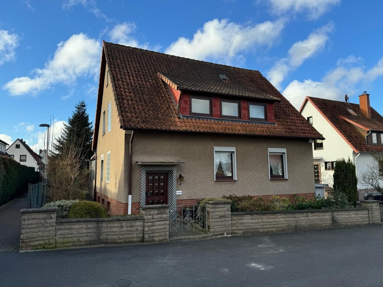 7 rooms House in Lower Saxony, Germany No. 206847