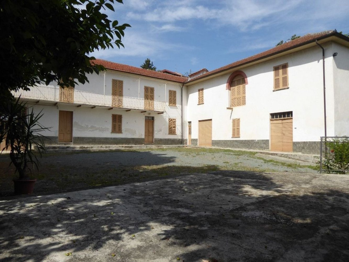 5 rooms House in Acqui Terme, Italy No. 128265