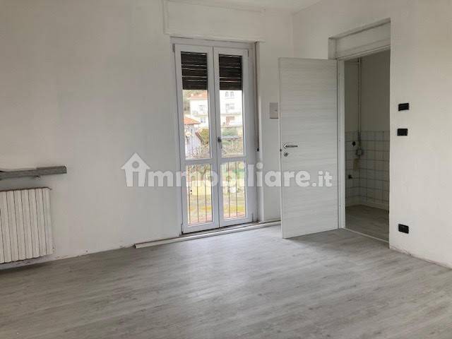 3 bedrooms Apartment in Biella, Italy No. 53265