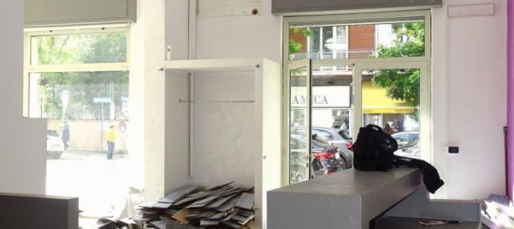 144m² Commercial property in Pescara, Italy No. 107211 4