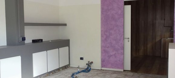 144m² Commercial property in Pescara, Italy No. 107211 6