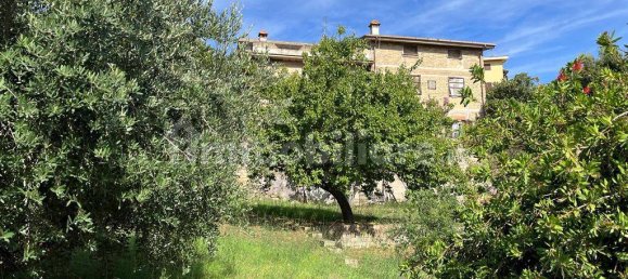 5-Zimmer Gebäude in Rome, Italy, Nr. 177233 3