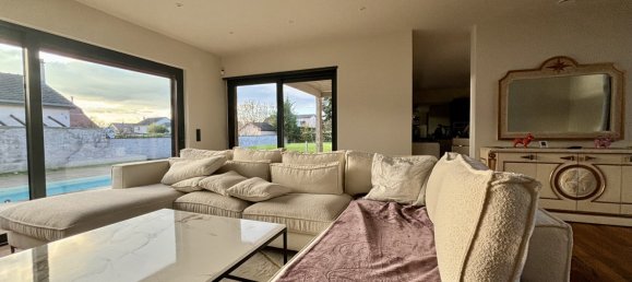 4 Schlafzimmer Schlösser in Pournoy-la-Grasse, France, Nr. 95254 7