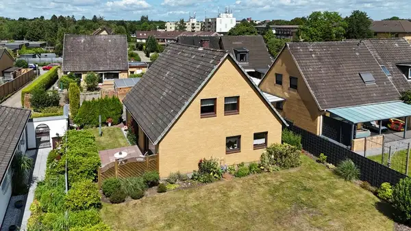 Дом с 6 комнатами в Фленсбург, Германия № 224666