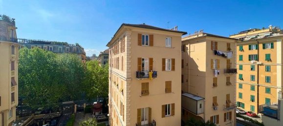 2 bedrooms Apartment in Genoa, Italy No. 13607 2