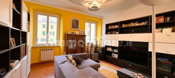 2 bedrooms Apartment in Genoa, Italy No. 13607 3