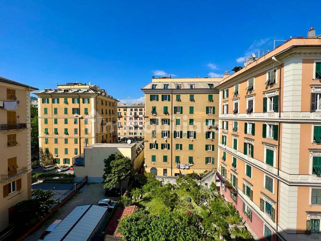 2 bedrooms Apartment in Genoa, Italy No. 13607