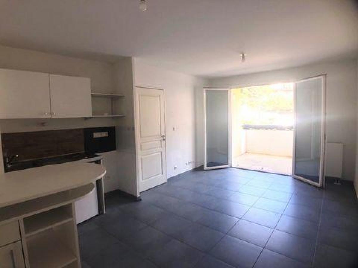 Estudio en el condominio en Marseille, France No. 13439