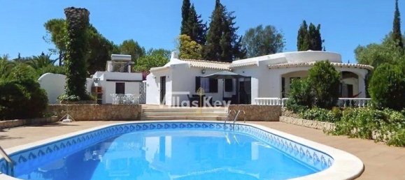 Villa de 3 dormitorios en Portimao, Portugal No. 30421 2