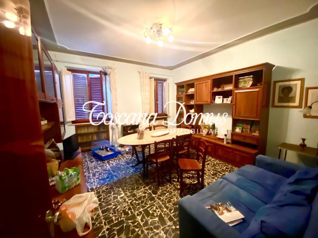 4-salle Appartement à Siena, Italy No. 21831