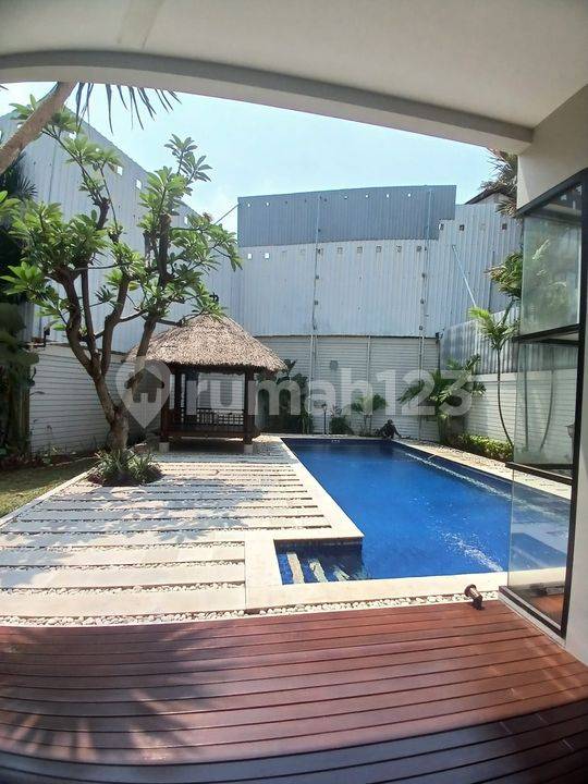 5 bedrooms House in Cilandak, Indonesia No. 2444