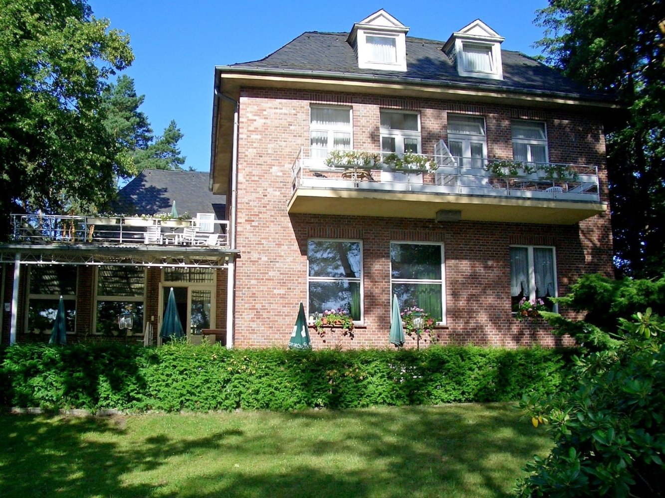 30 rooms Hotel in Spree-Neise, Germany No. 95651