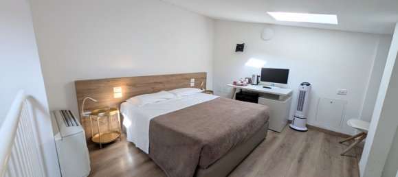 3 Schlafzimmer Doppelhaus in Florence, Italy, Nr. 335753 18