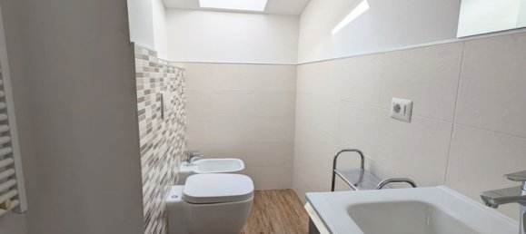 3 Schlafzimmer Doppelhaus in Florence, Italy, Nr. 335753 22