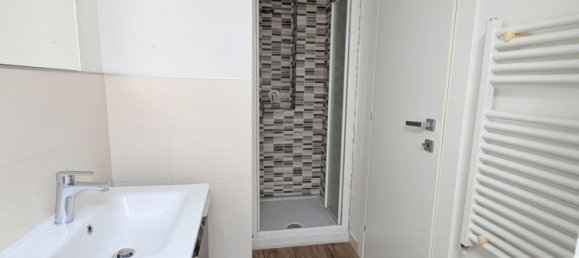 3 Schlafzimmer Doppelhaus in Florence, Italy, Nr. 335753 23