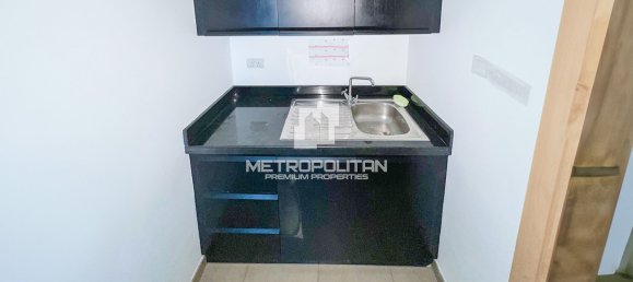 87.2m² Office in Jumeirah Lake Towers, UAE No. 109124 7